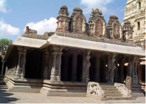 virupaksha-temple-open-hall-hampi