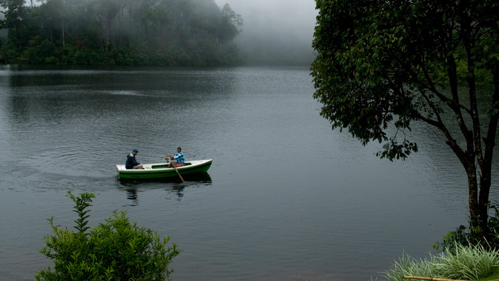 boating in Gavi lake