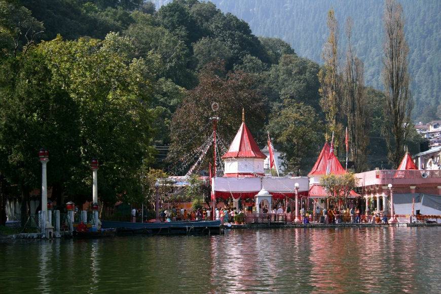 Naina-Devi-temple