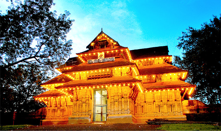 Vadakkumnathan_Temple- thekke gopura vathil