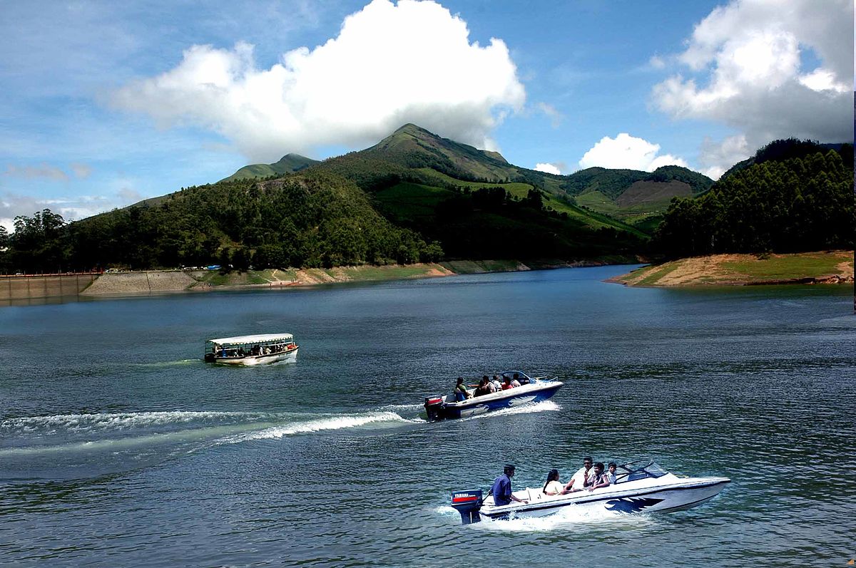 Boating in the Periyar lake at Thekkady